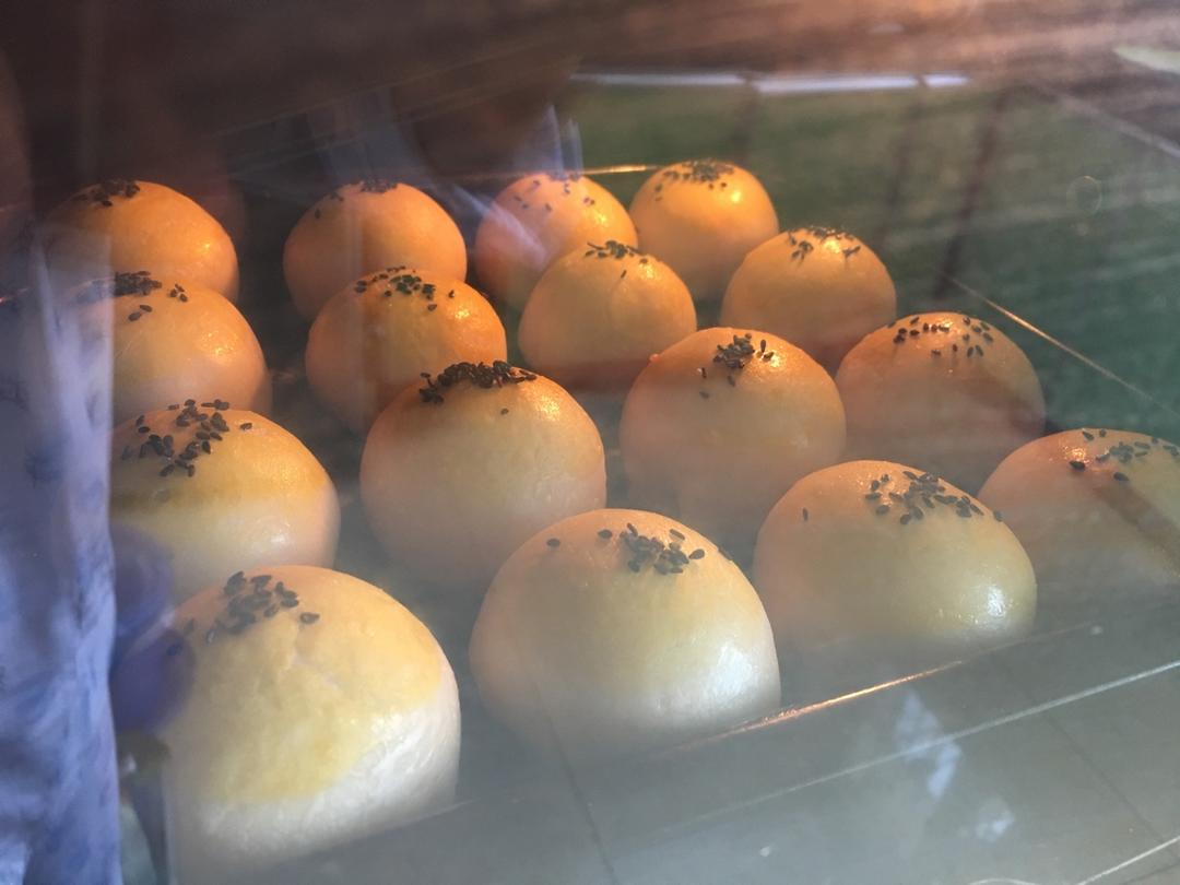 从炒红豆沙开始做蛋黄酥（视频）