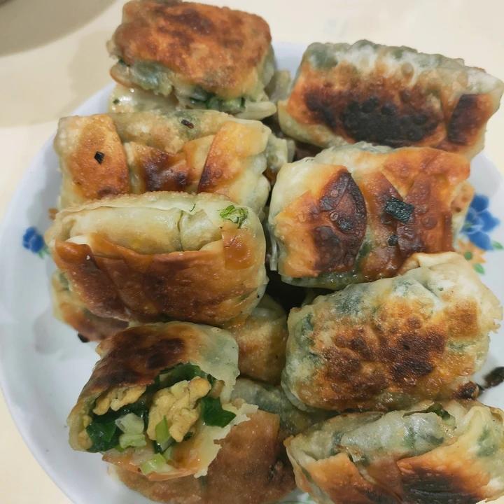 皮薄馅多的韭菜盒子