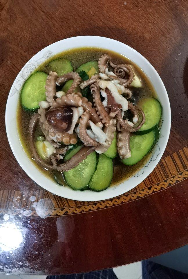 两步搞定脆嫰鲜美的葱爆八爪鱼