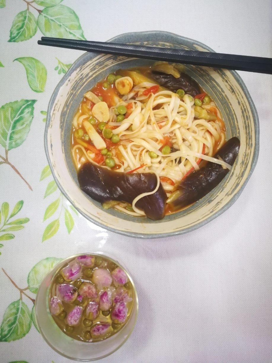 番茄毛豆丝瓜面
