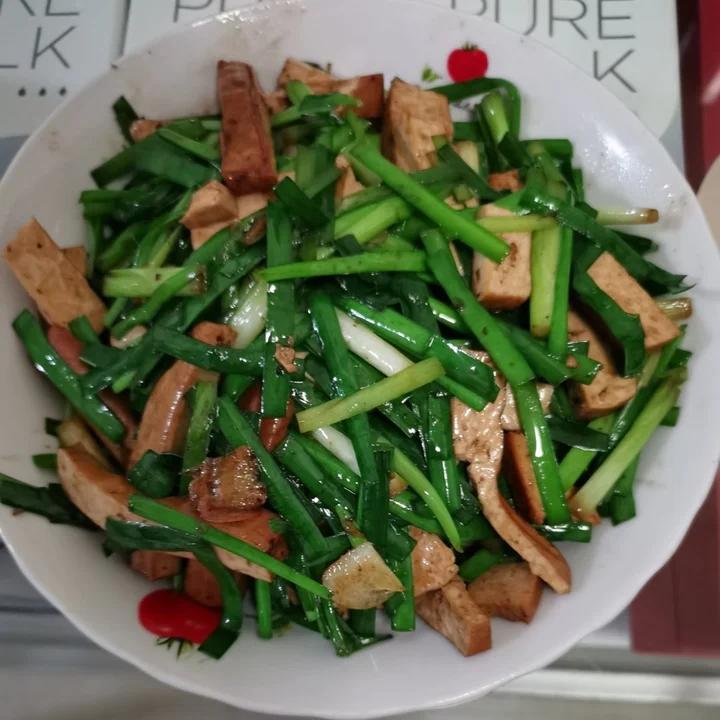 厨师长教你：“韭菜炒香干”的做法，开胃下饭，家常快手菜