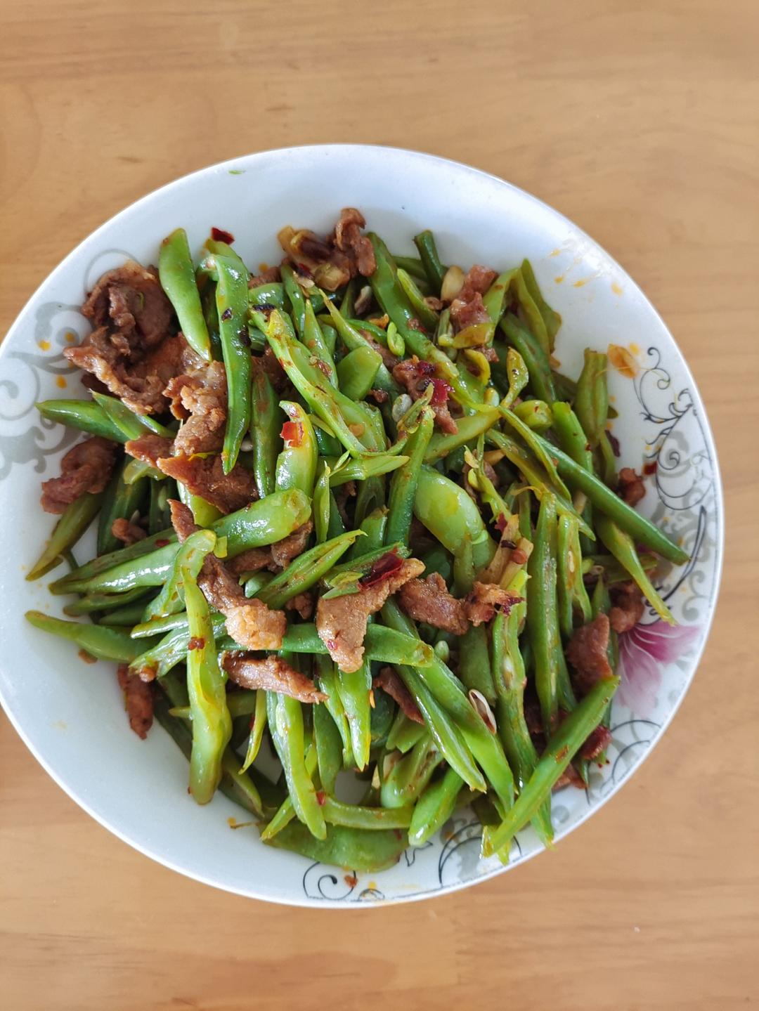 炒肉就得嫩—豆角炒肉（四季豆）