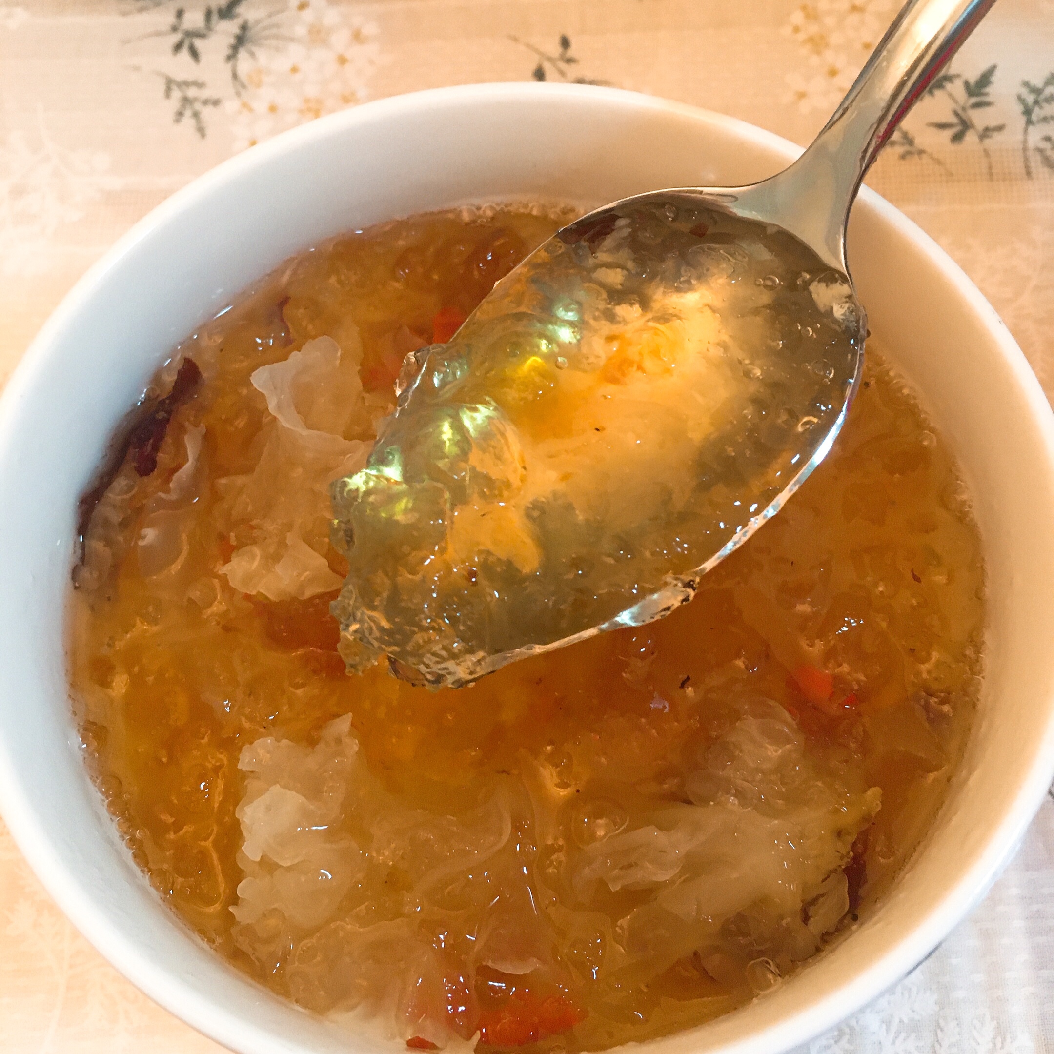 补充胶原蛋白甜品➡️桃胶雪燕皂角米银耳汤的做法