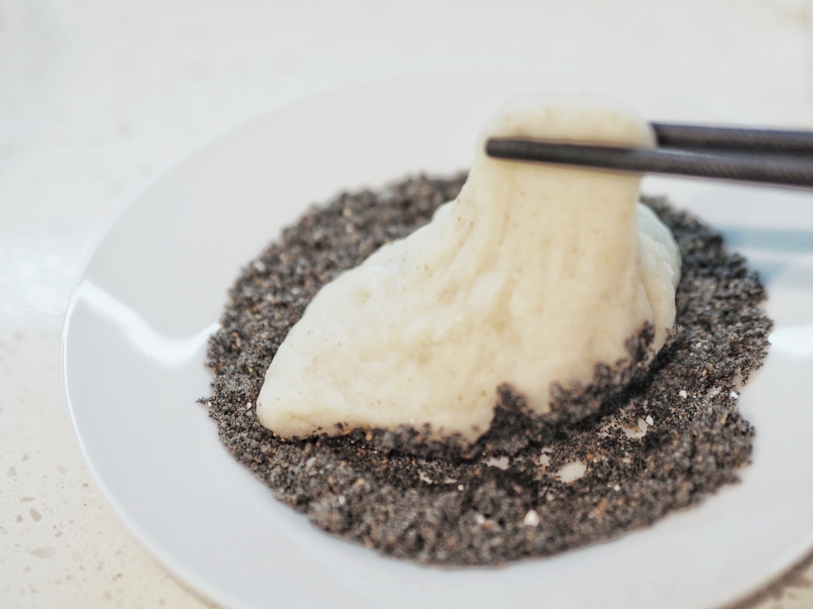 [keto mochi] 2分钟生酮麻薯 低碳无负担麻薯 可变换衍生年糕，团子等的做法