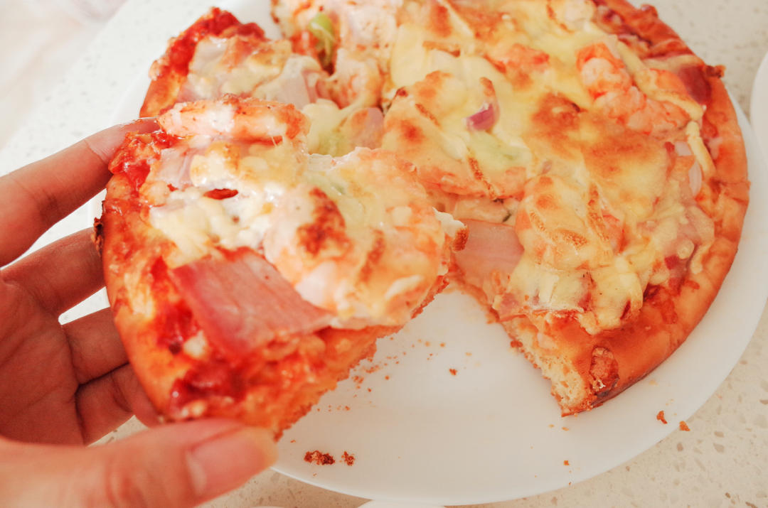鲜虾🍤培根披萨🍕“内附敲好吃的饼皮做法”