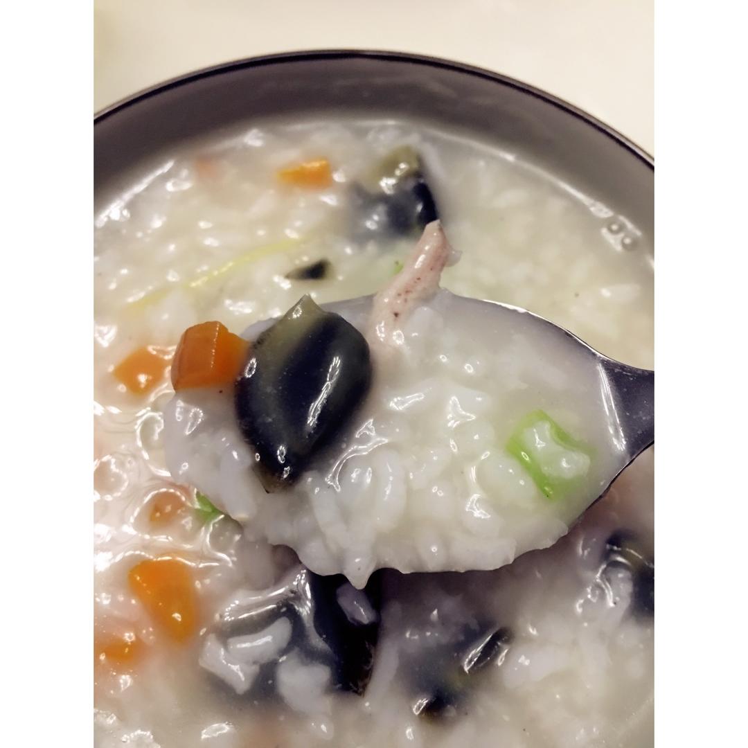 十五分钟快手之香滑皮蛋瘦肉粥(附五分钟电饭煲电压力锅更快捷方法)