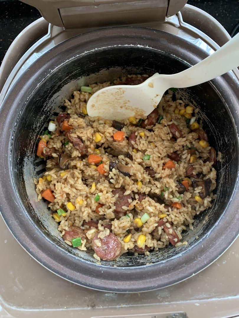 懒人必备～电饭煲腊肠焖饭