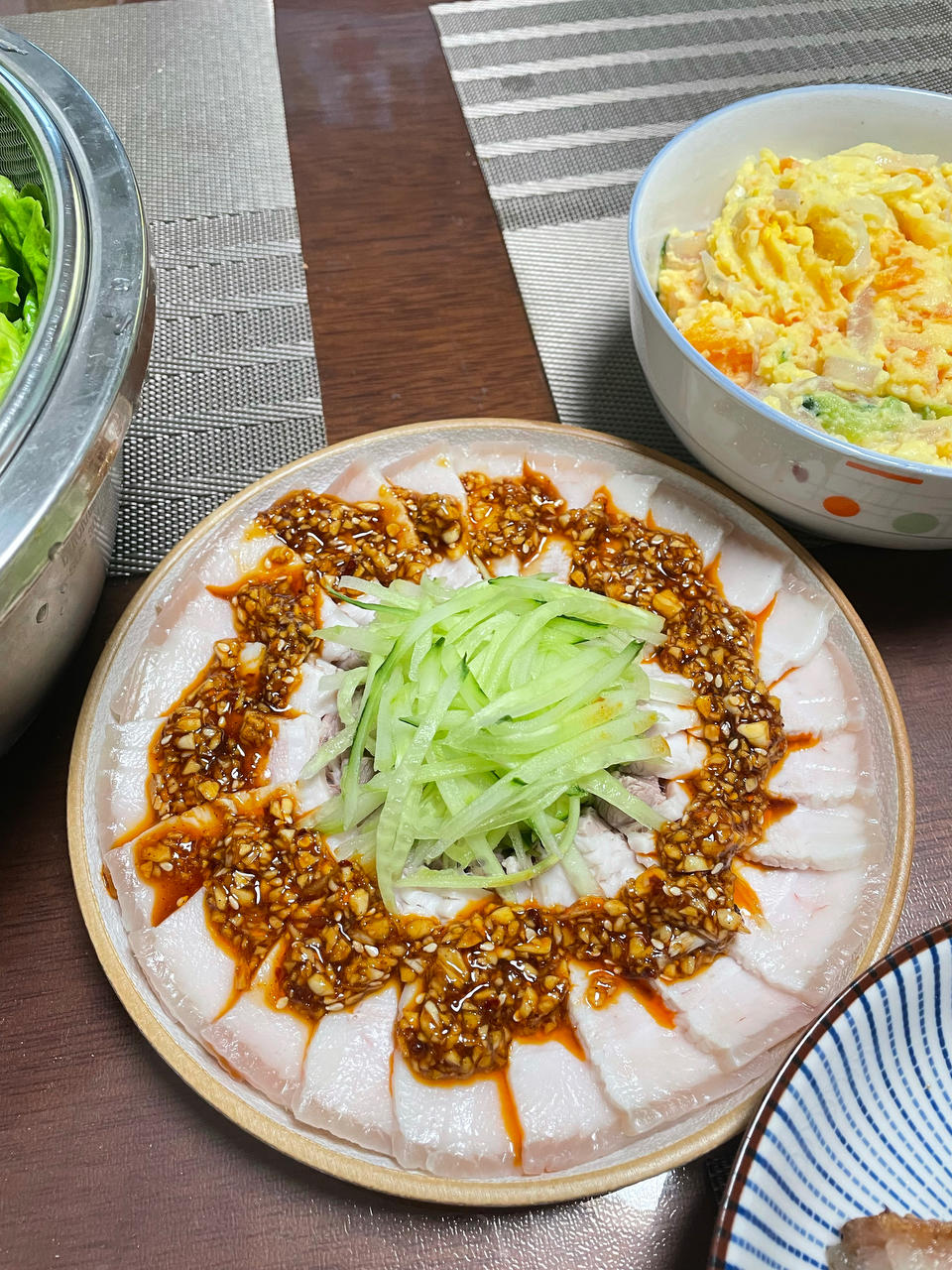 厨师长教你：“蒜泥白肉”的家常做法，看的口水直流