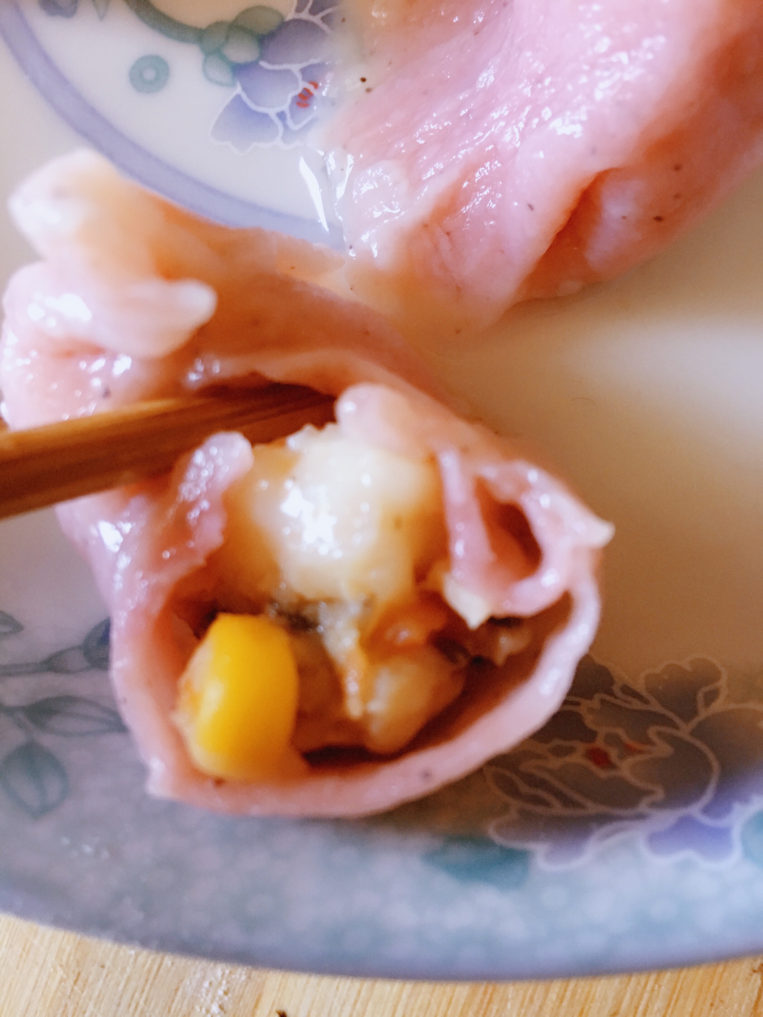 宝宝吃的玉米虾仁肉馅饺子