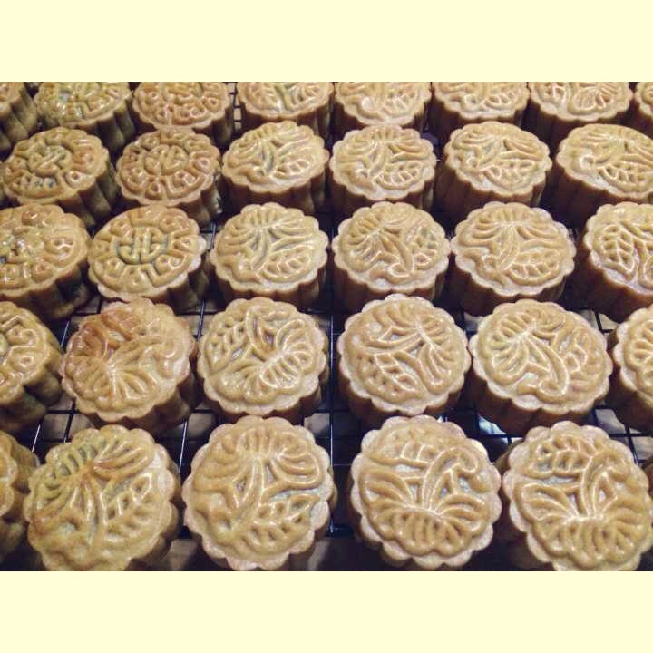 广式月饼——蛋黄莲蓉月饼