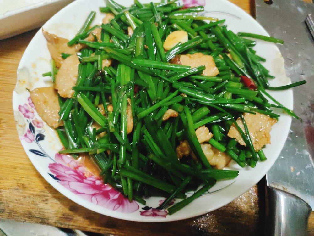 韭菜花炒肉丝