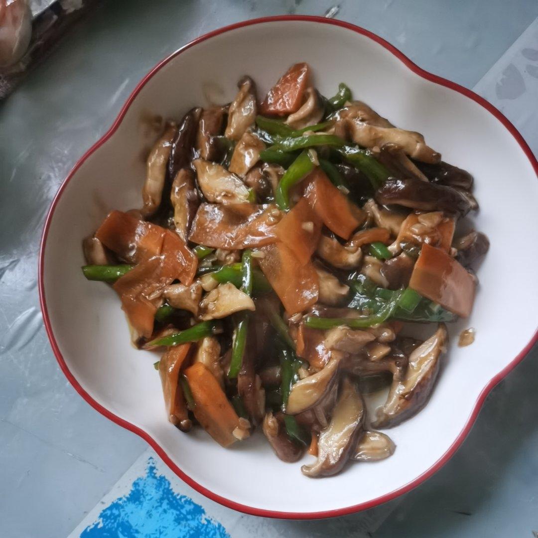 香菇这样炒比肉都好吃😋素炒香菇