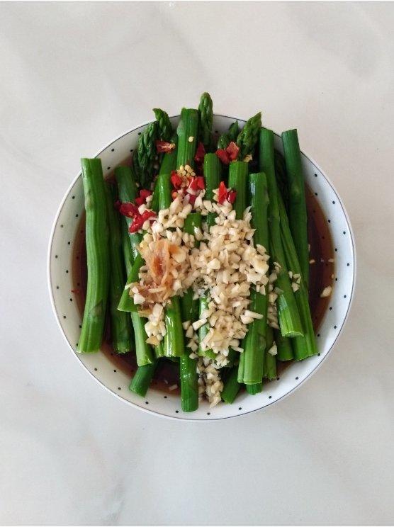 凉拌芦笋