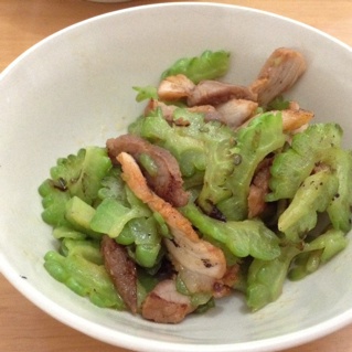苦瓜炒肉片