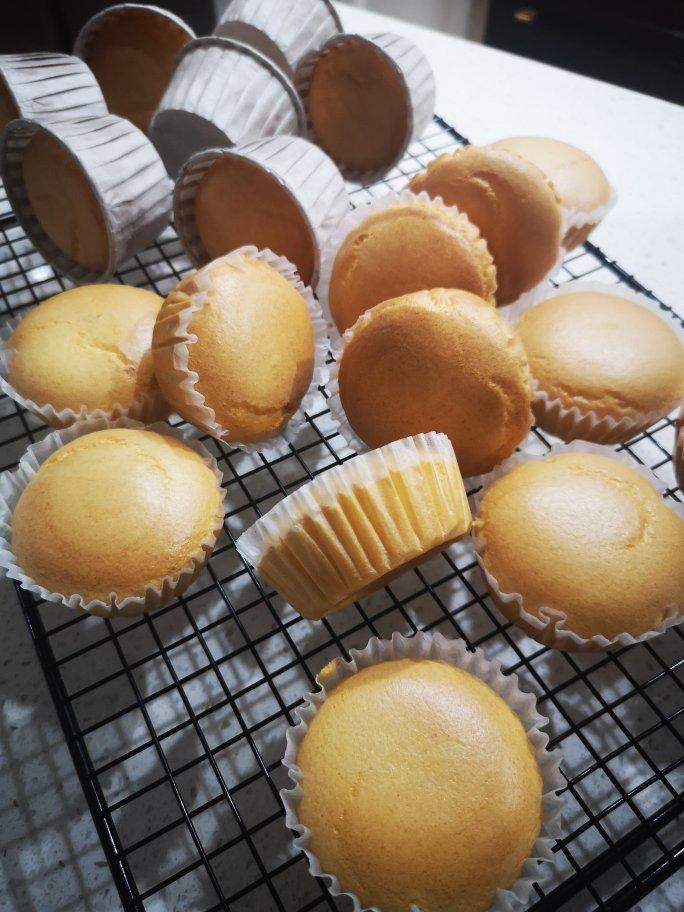 纸杯蛋糕 🧁酸奶小蛋糕   ——附视频