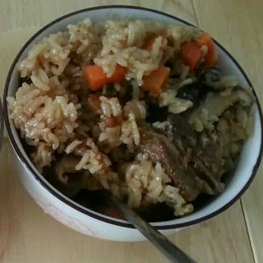 喷香排骨焖饭（爆好吃）