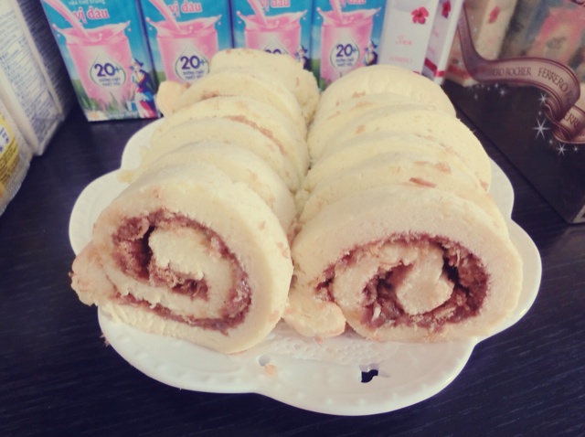 肉松戚风蛋糕卷