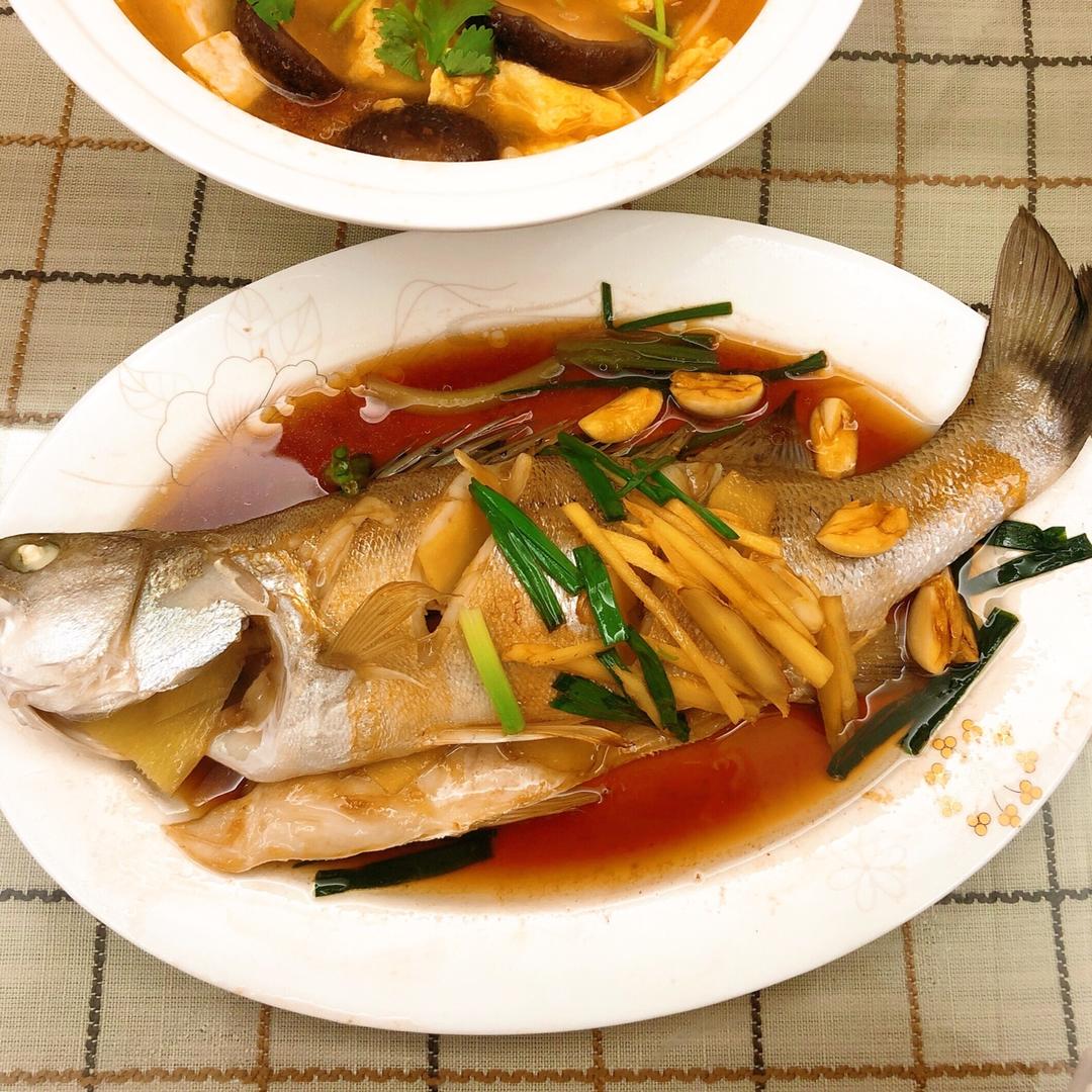 清蒸鲈鱼