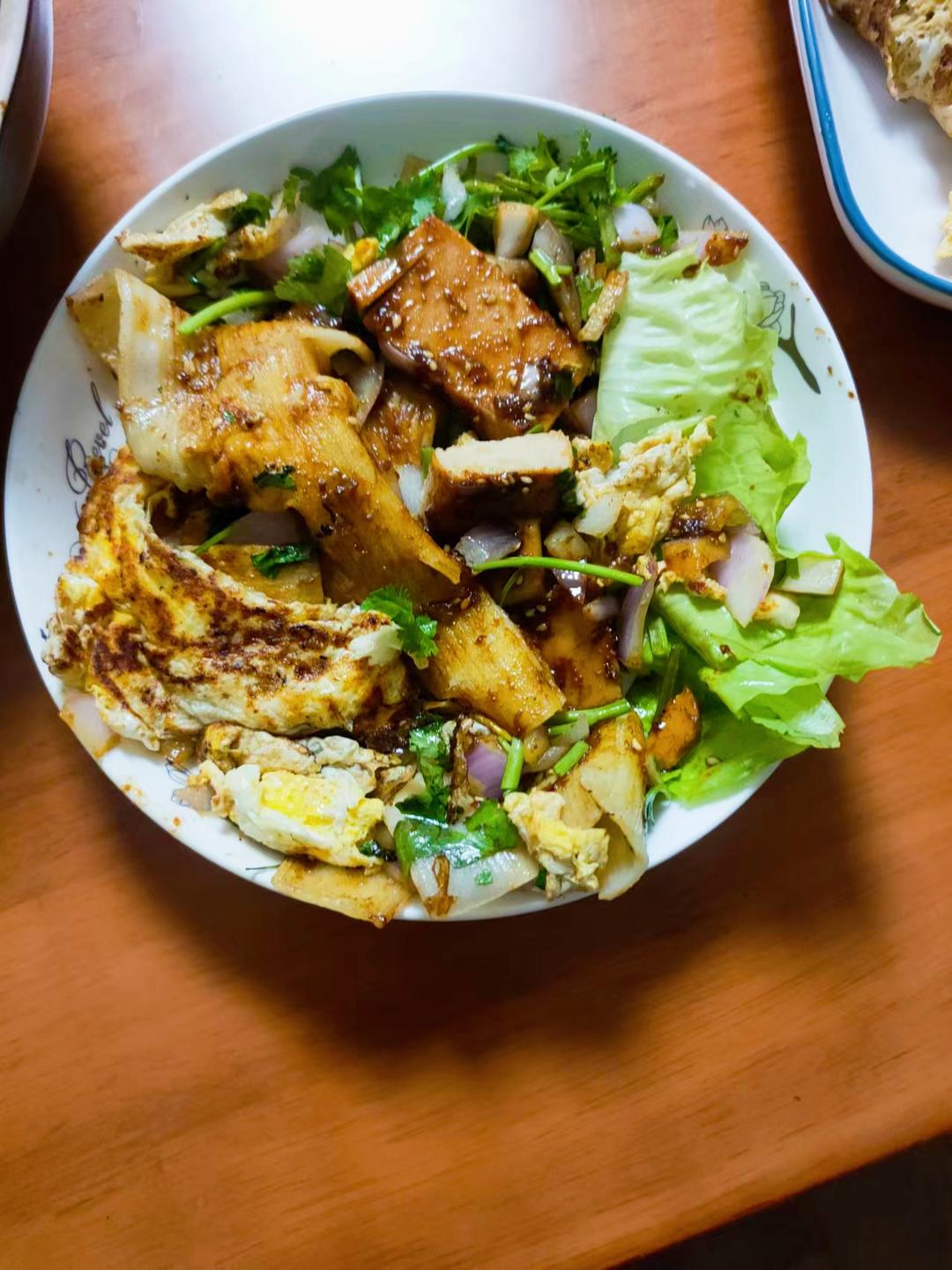 超级美味的东北烤冷面➕自制万能酱料【酱料是关键】
