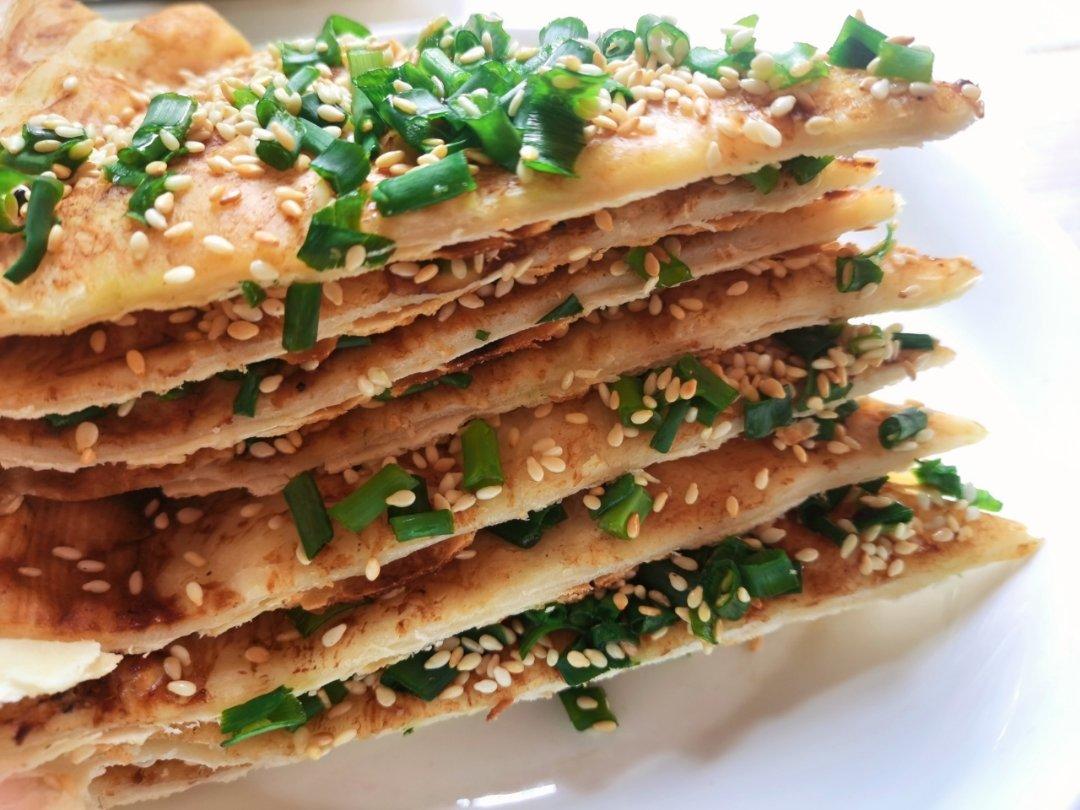 用自己做的酱香饼让家人赞不绝口