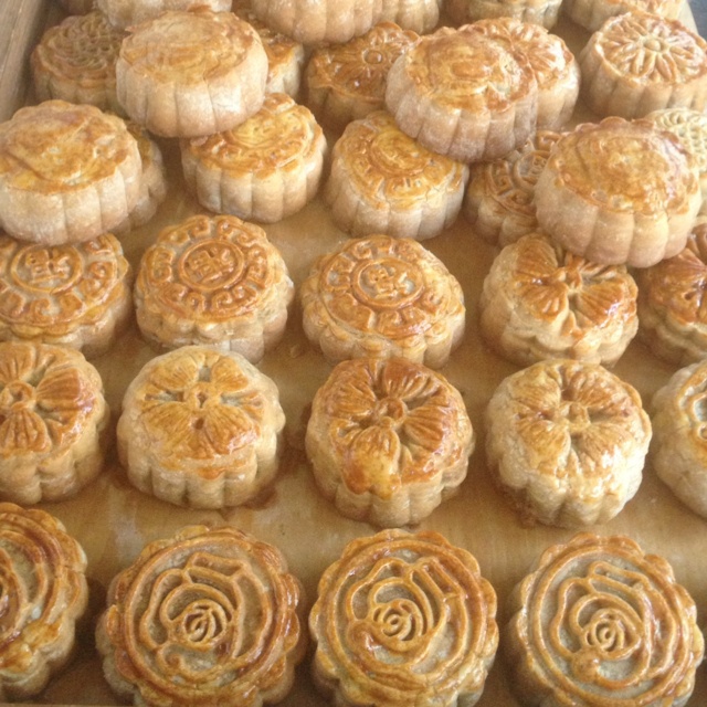 广式月饼——蛋黄莲蓉月饼