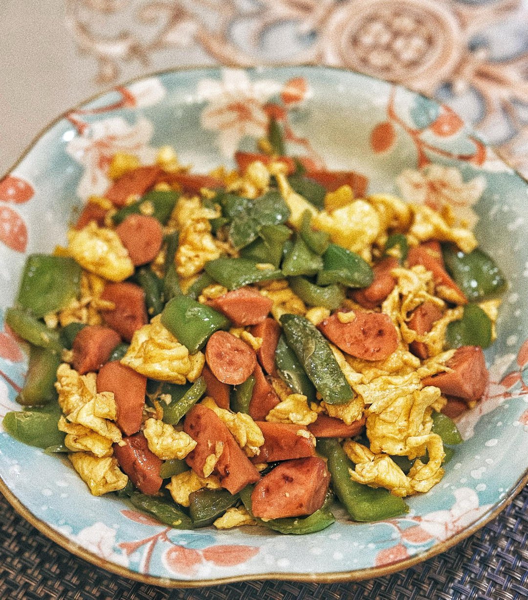 青椒火腿炒鸡蛋