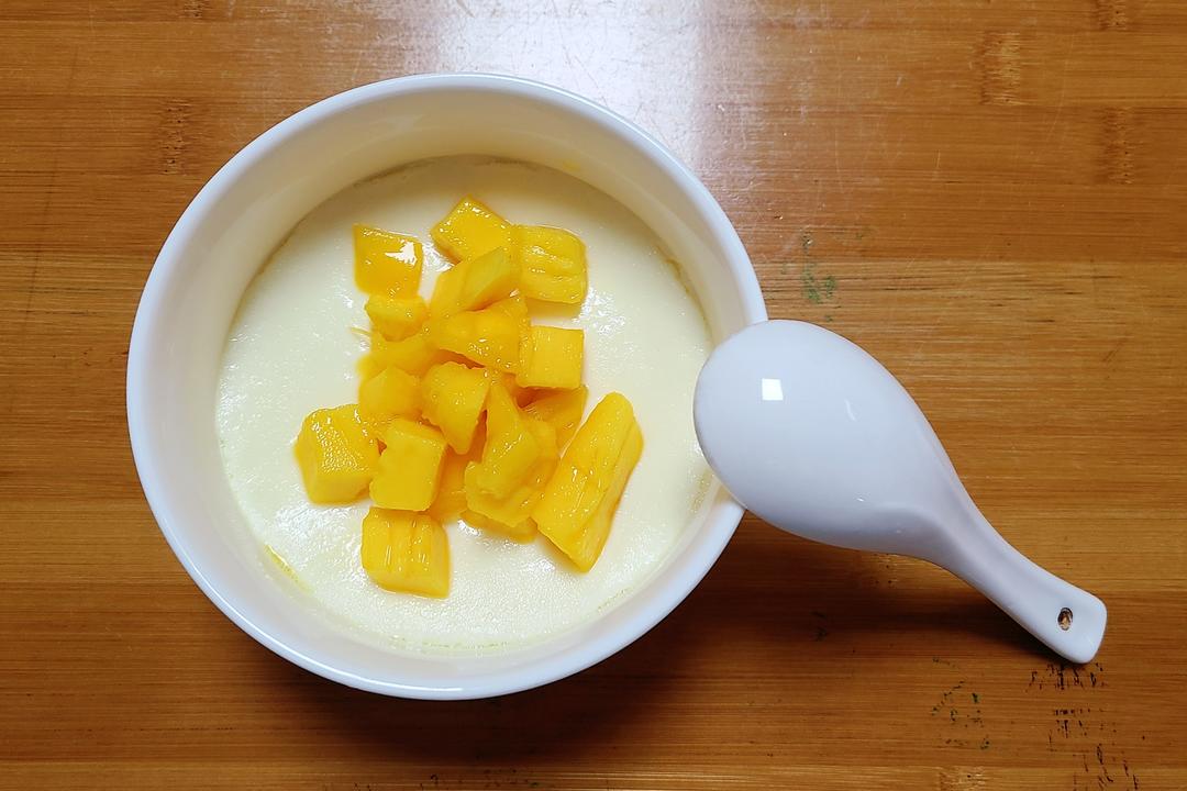手残星人必会的甜品:蛋清撞奶
