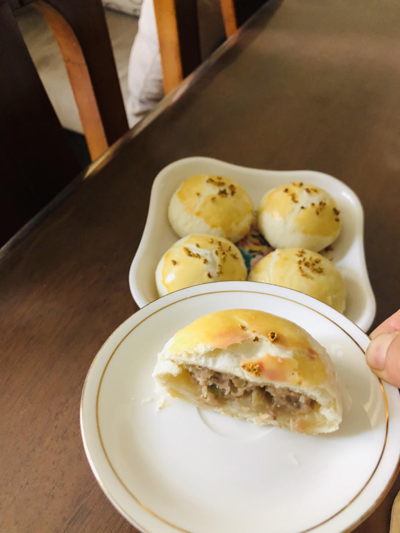 泳式鲜肉榨菜月饼