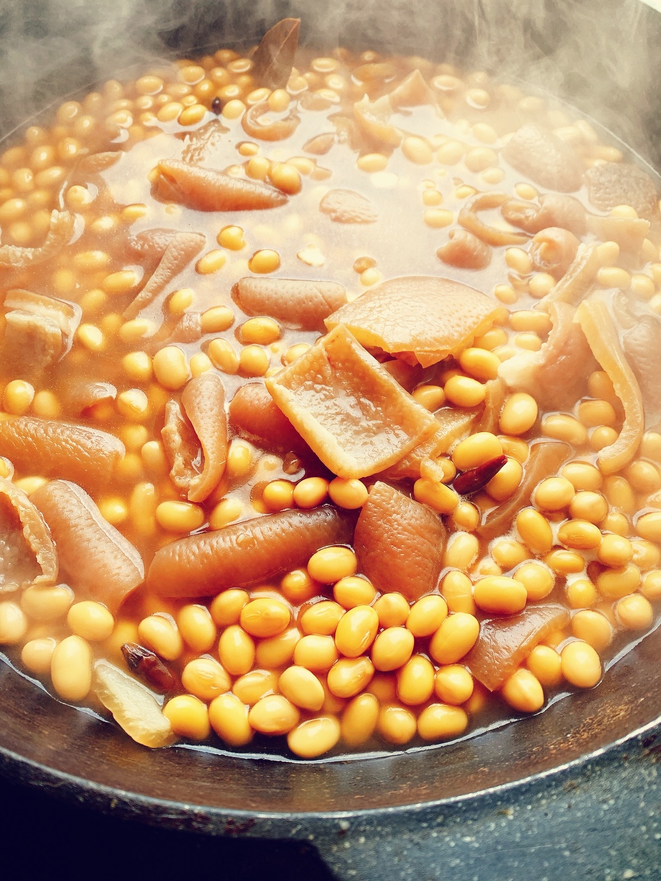 肉皮炖黄豆的做法