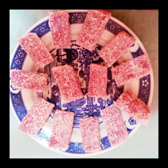 美味的紫薯凉糕