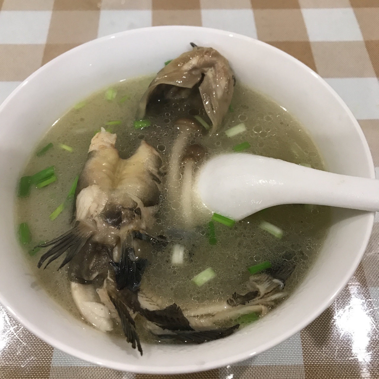 蘑菇昂刺鱼汤