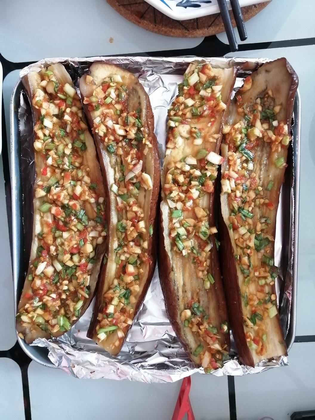 烤箱菜走起--蒜蓉烤茄子