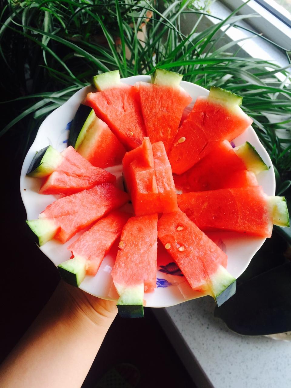 做饭很愁人做的切西瓜新方法