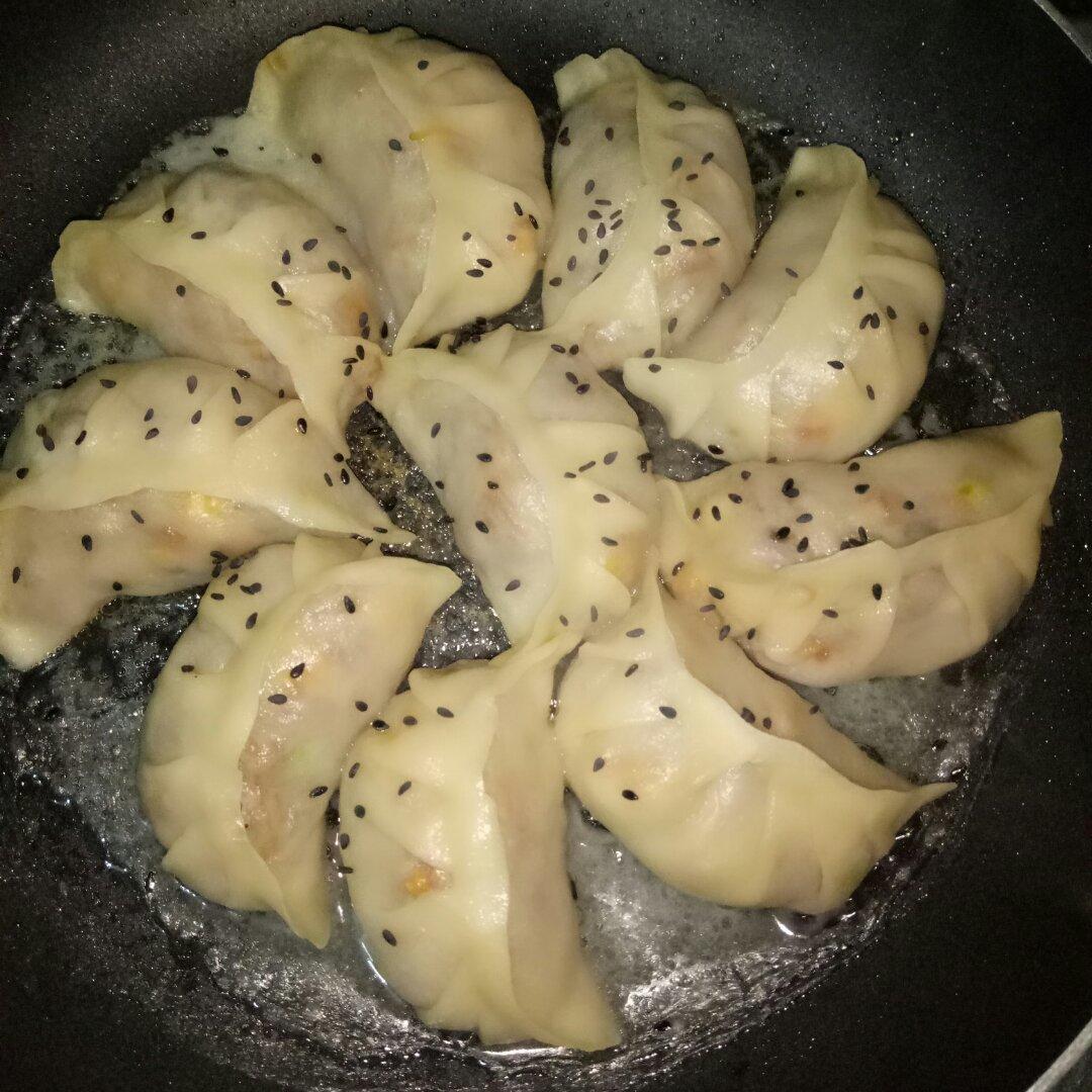 萝卜粉丝鸡蛋锅烙 饺子 锅贴 素馅儿(超详尽和馅步骤图)