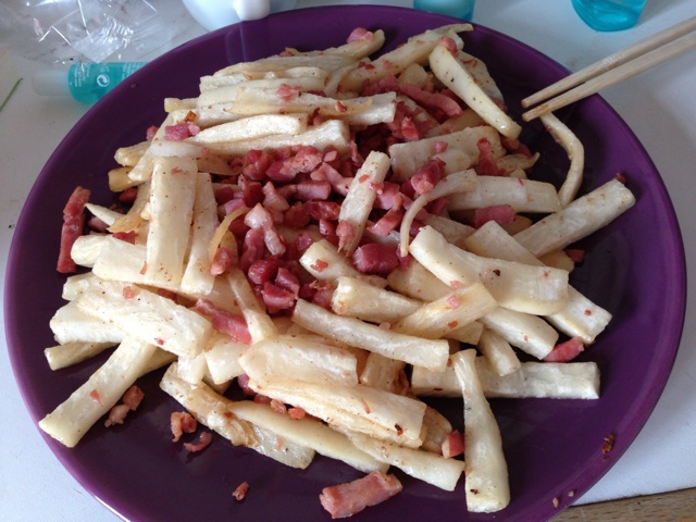 白萝卜炒肉丝