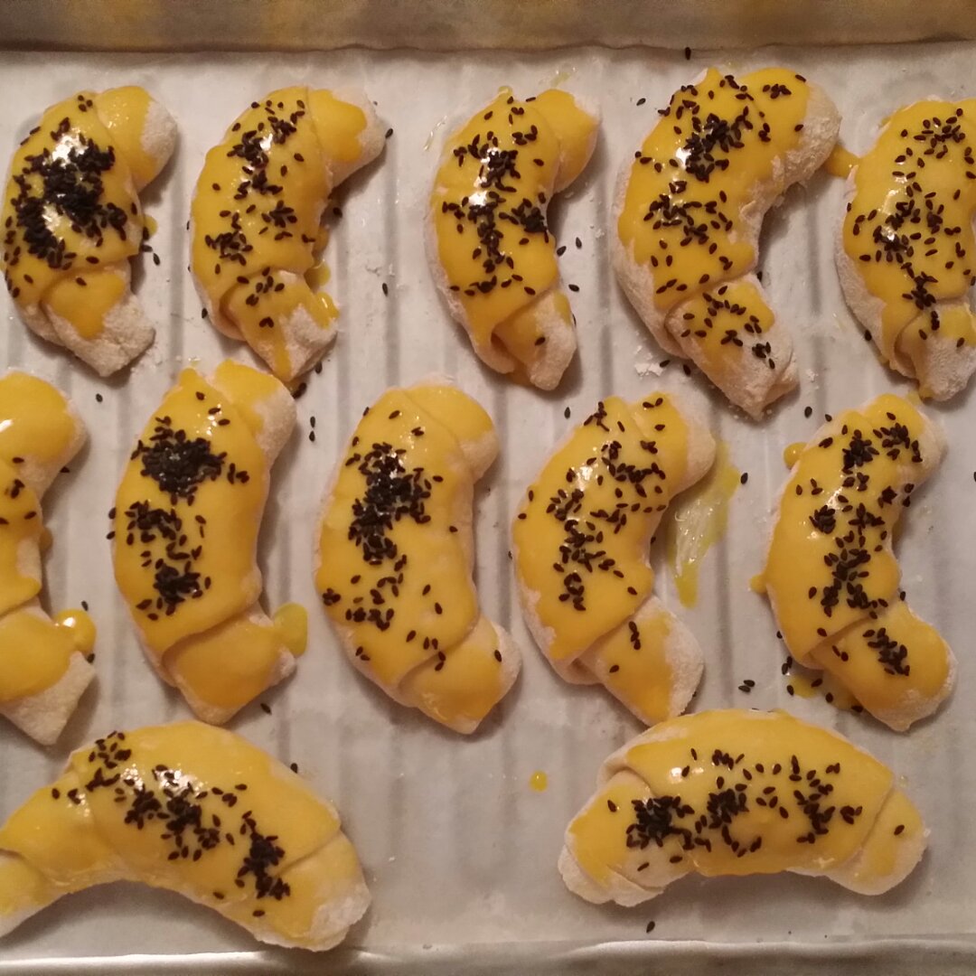 黄油牛角包