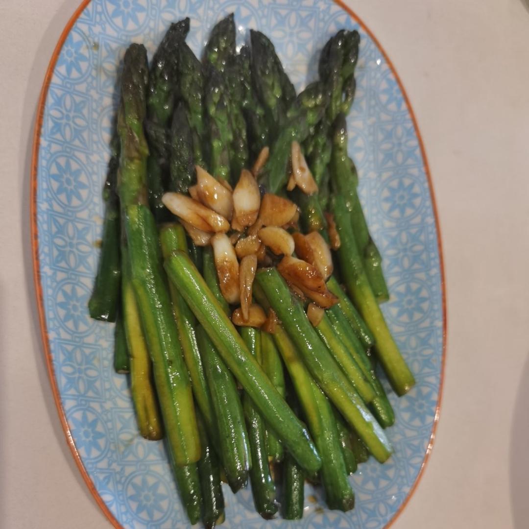 清炒芦笋