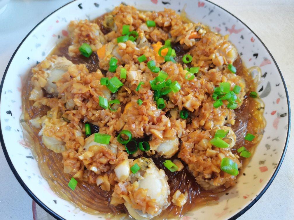 呼00呼做的蒜蓉扇贝肉蒸粉丝