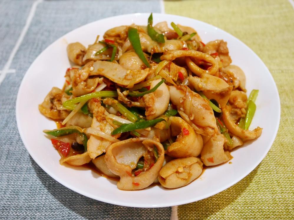 厨师长教你：“生爆肥肠”的正宗做法，一看就有食欲，先收藏起来