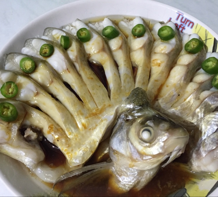 孔雀开屏清蒸鱼