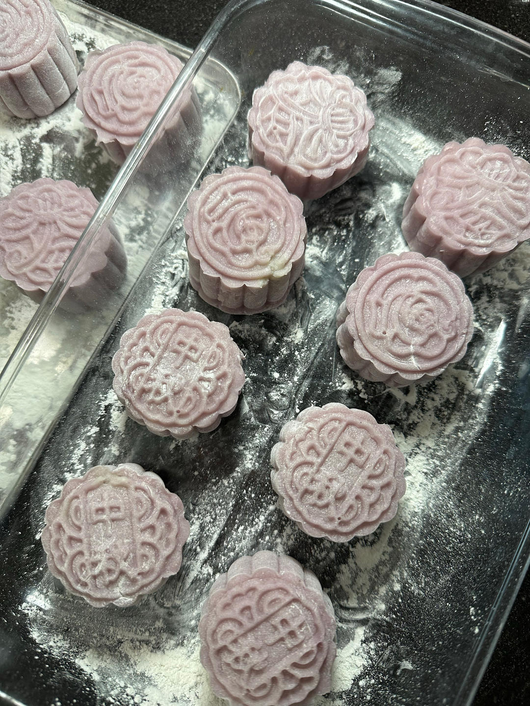 芋泥冰皮月饼