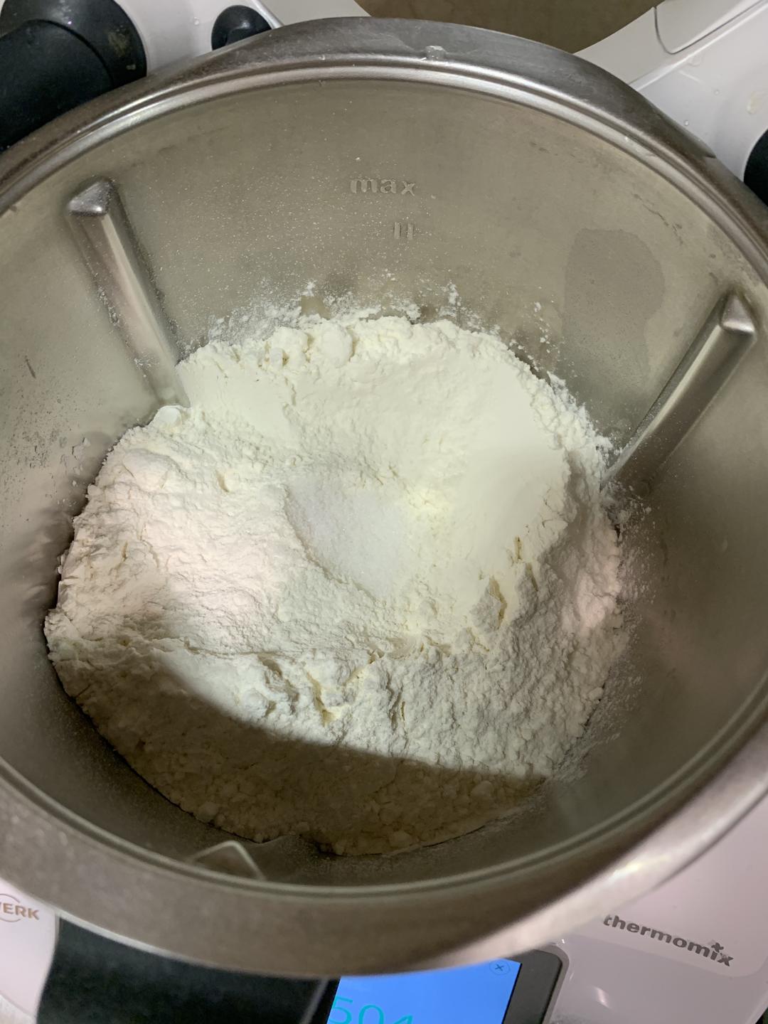 纯奶手撕吐司的做法 步骤1