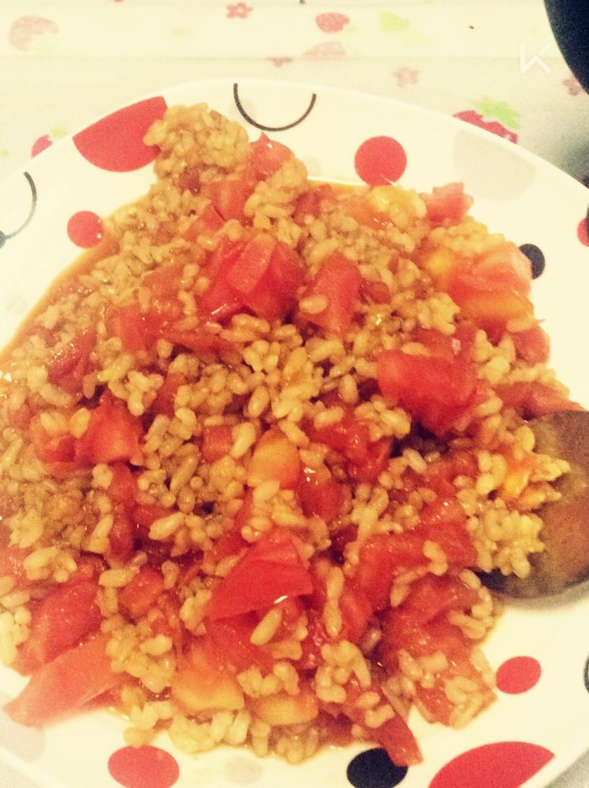 红色系茄汁炒饭