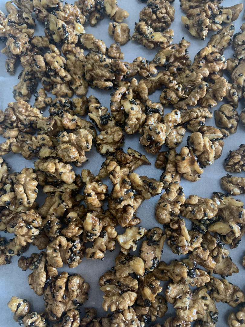 红糖蜂蜜琥珀桃仁