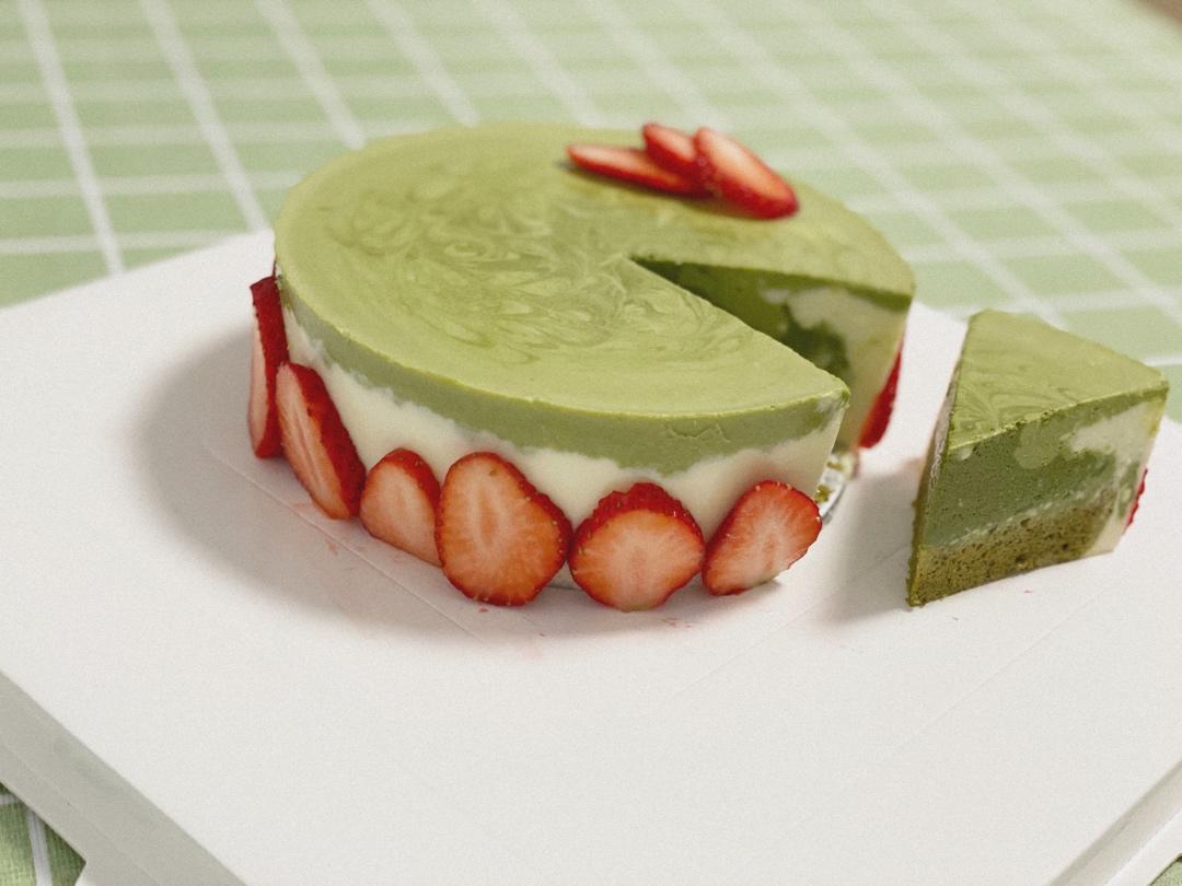 渐变抹茶慕斯蛋糕：我Amanda带着既美又作的抹茶甜点又来了！【曼食慢语】