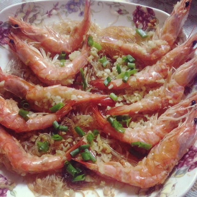 蒜蓉粉丝蒸大虾