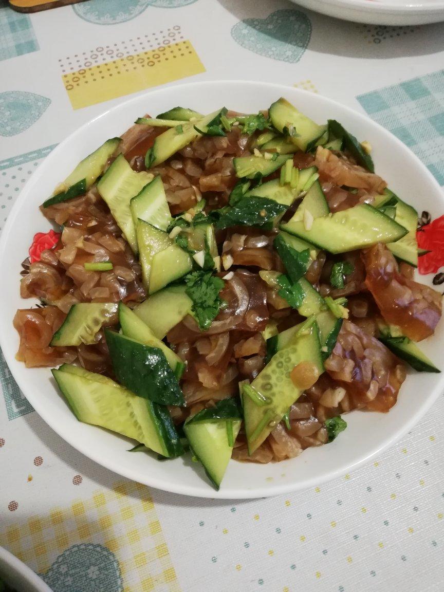 猪肉吃不起了，5块钱做一斤肉皮冻吧