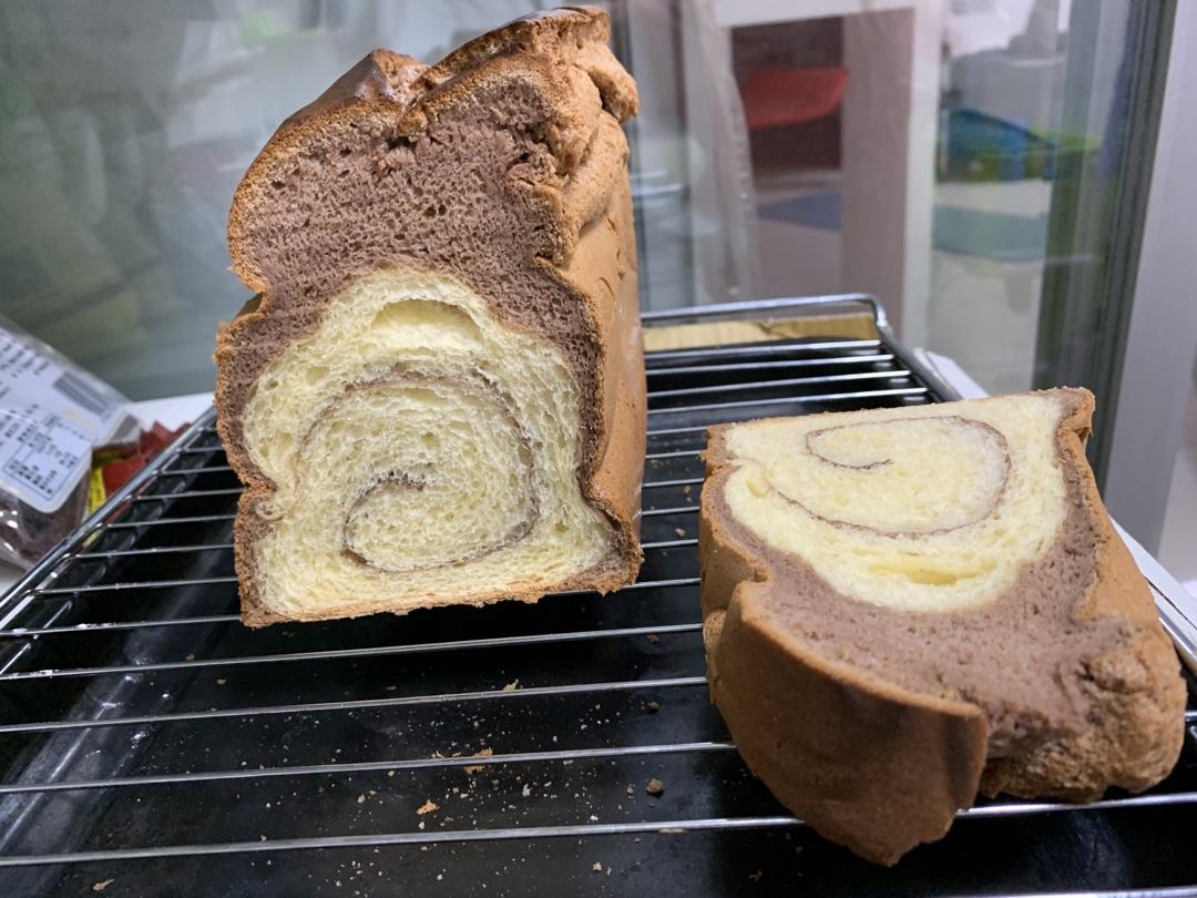 柔软的黑钻吐司🍞可可蛋糕夹牛奶吐司 一箭双雕的美味