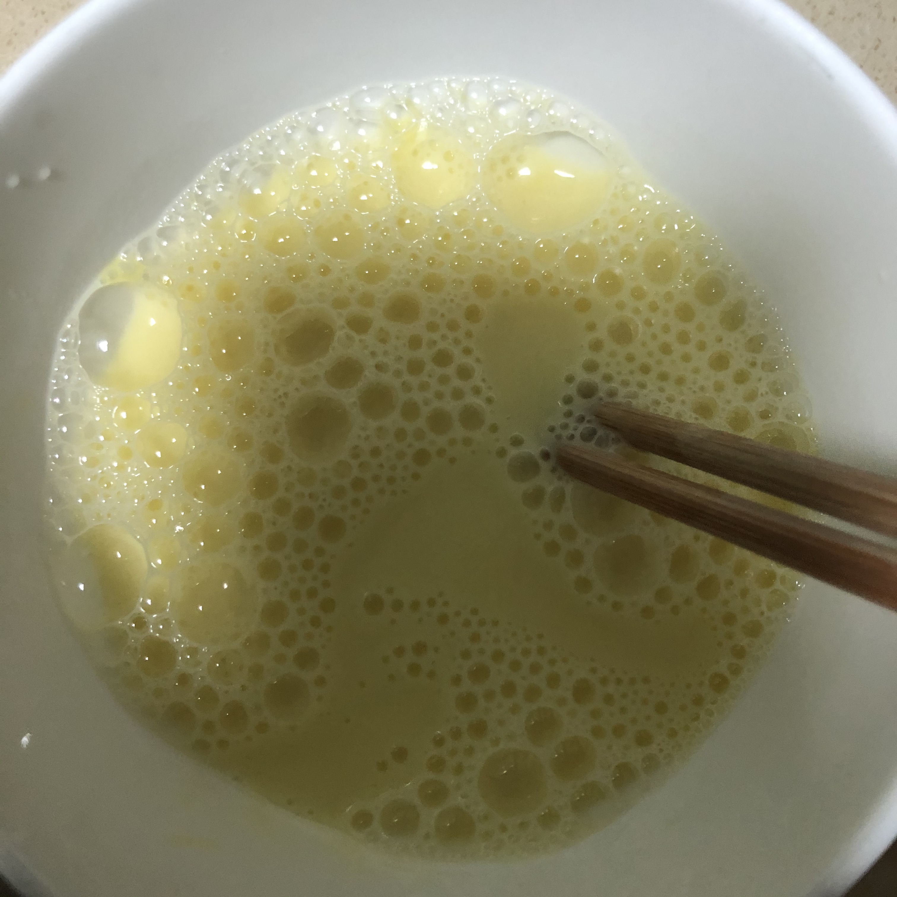 滑嫩小米蒸蛋黄的做法 步骤3