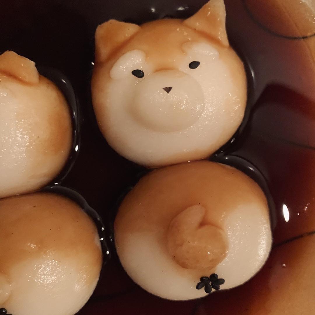 拥有小翘臀的柴犬糯米团子